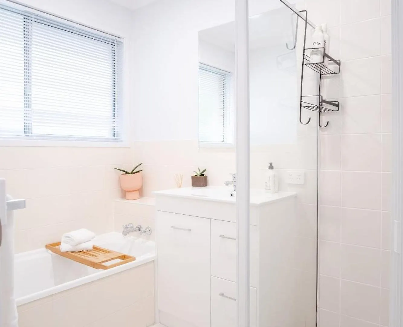 קלונדרה Pet Friendly Battery Hill Home Away From Home בית נופש